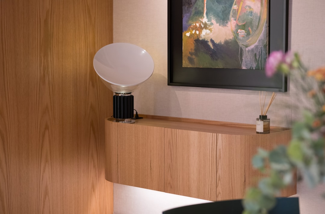 Photo wood table lamp